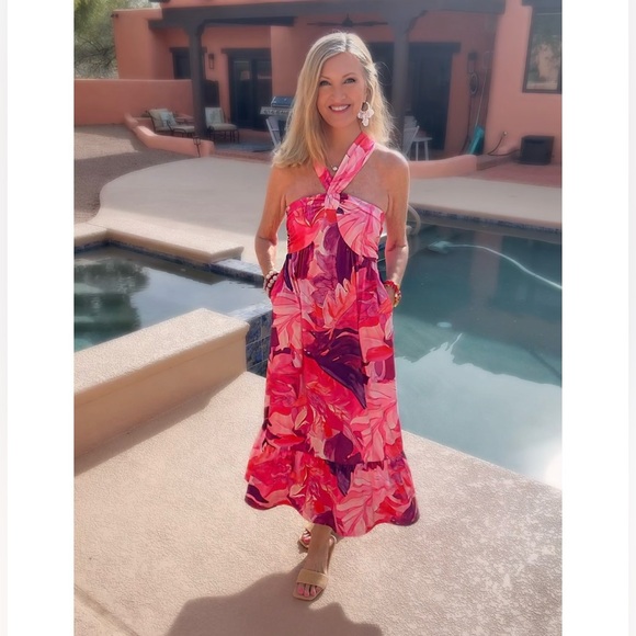 NWT PINK ABSTRACT HALTER MAXI DRESS-S - Picture 3 of 17